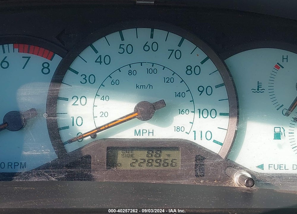 2003 TOYOTA COROLLA LE VIN: 1NXBR32E83Z054292