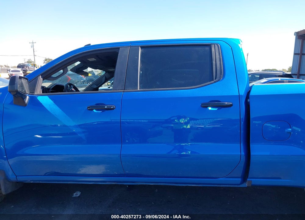 2024 CHEVROLET SILVERADO 1500 4WD STANDARD BED LT TRAIL BOSS VIN: 3GCUDFE81RG101385