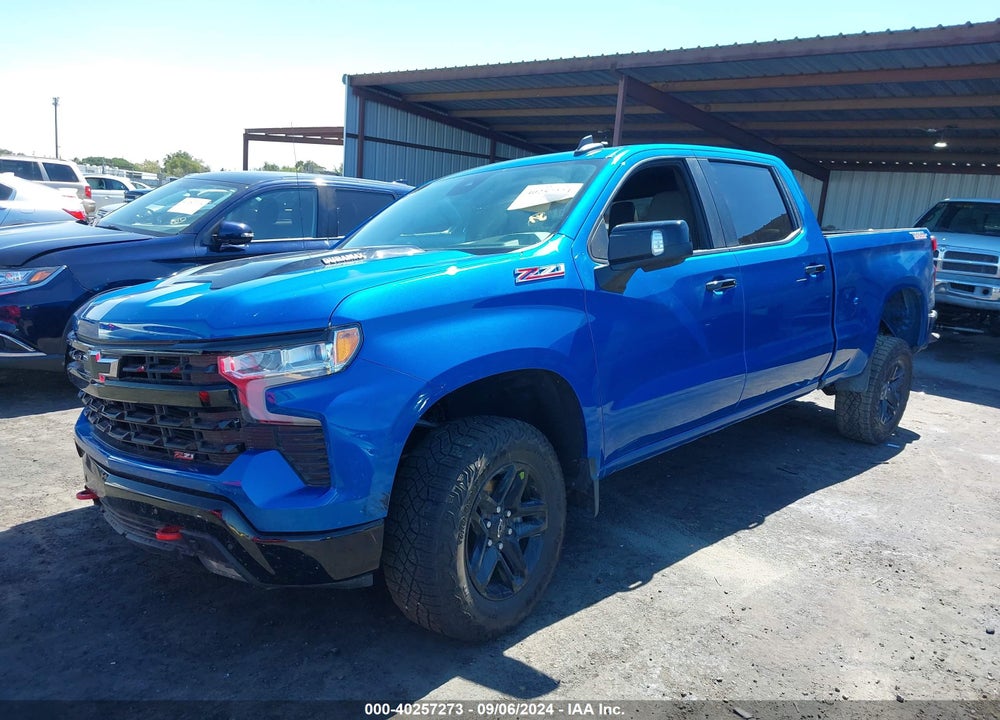 2024 CHEVROLET SILVERADO 1500 4WD STANDARD BED LT TRAIL BOSS VIN: 3GCUDFE81RG101385