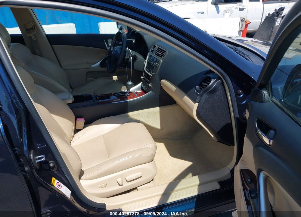 2006 LEXUS IS 350 VIN: JTHBE262765000666