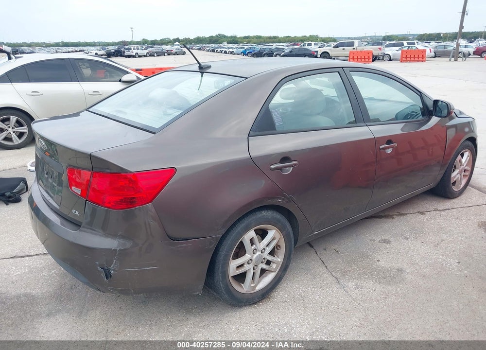 2013 KIA FORTE EX VIN: KNAFU4A26D5696181