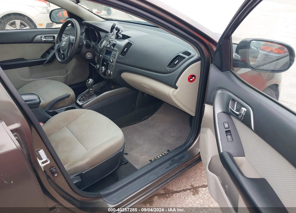 2013 KIA FORTE EX VIN: KNAFU4A26D5696181
