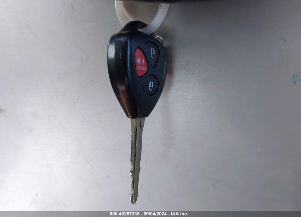 2014 TOYOTA YARIS LE (TMC/CBU PLANT) VIN: JTDKTUD32ED575504