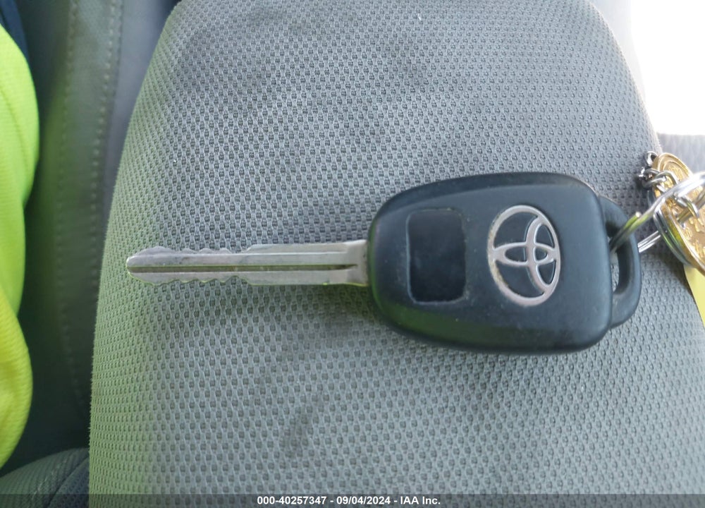 2014 TOYOTA COROLLA LE VIN: 2T1BURHE0EC089860