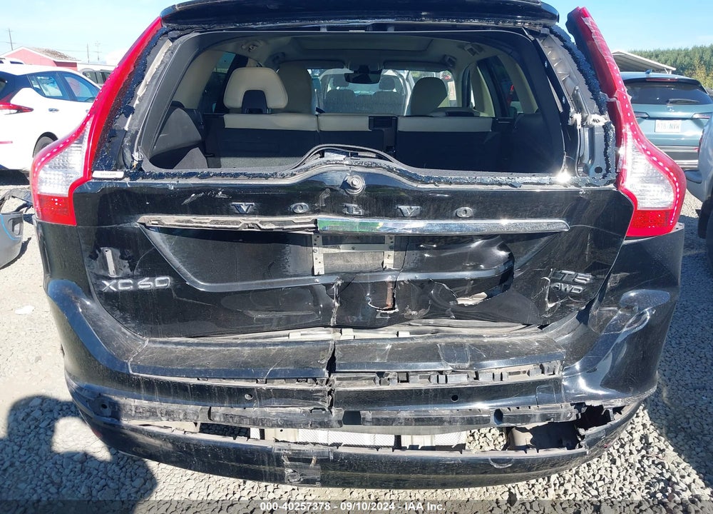 2017 VOLVO XC60 T5 INSCRIPTION VIN: YV440MRU3H2013062