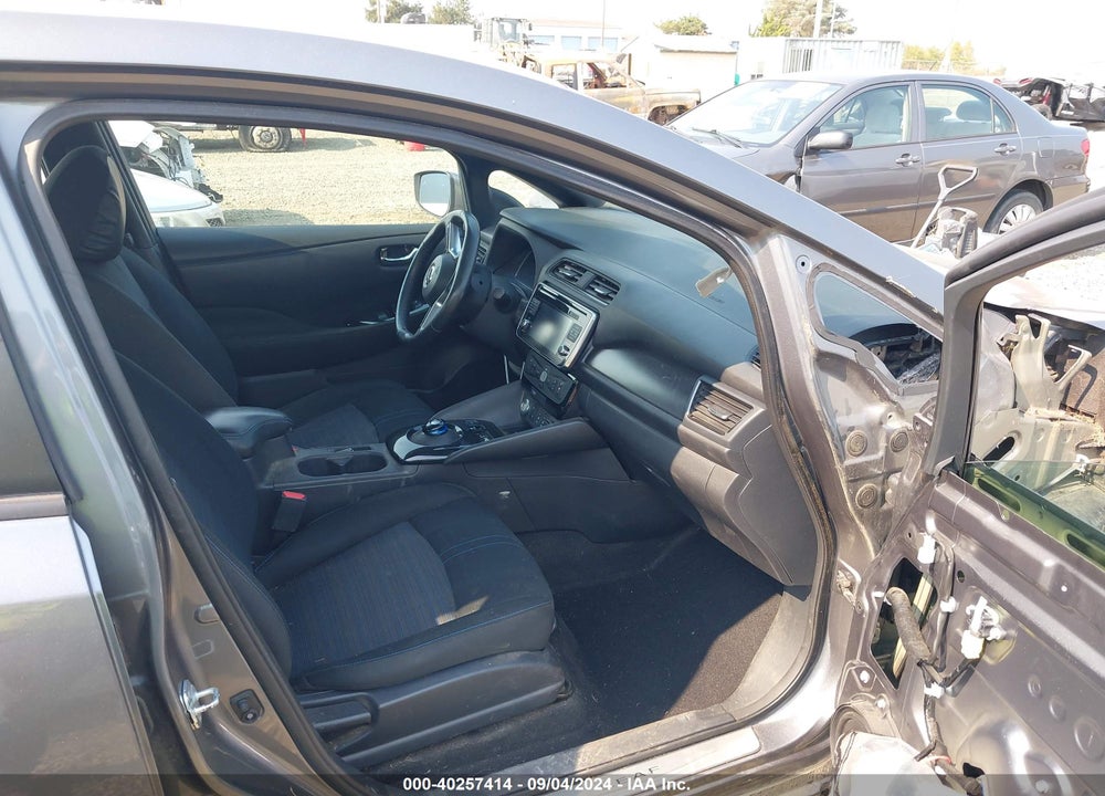 2018 NISSAN LEAF SV VIN: 1N4AZ1CP9JC311909