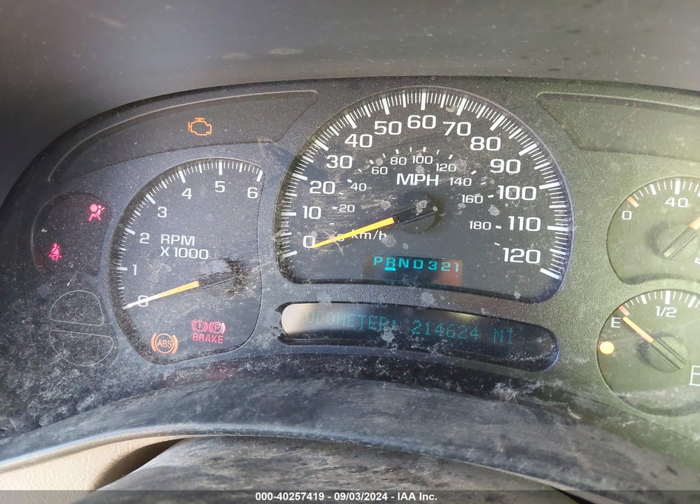 2005 CHEVROLET TAHOE LS VIN: 1GNEK13T85R213963
