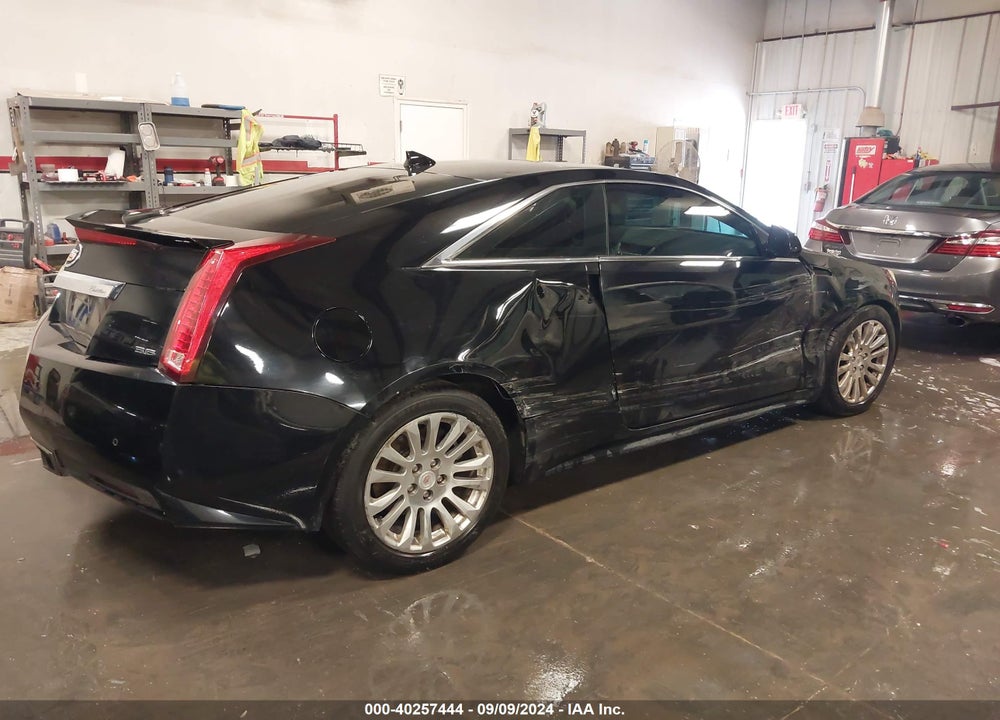 2011 CADILLAC CTS PREMIUM VIN: 1G6DS1ED9B0141636