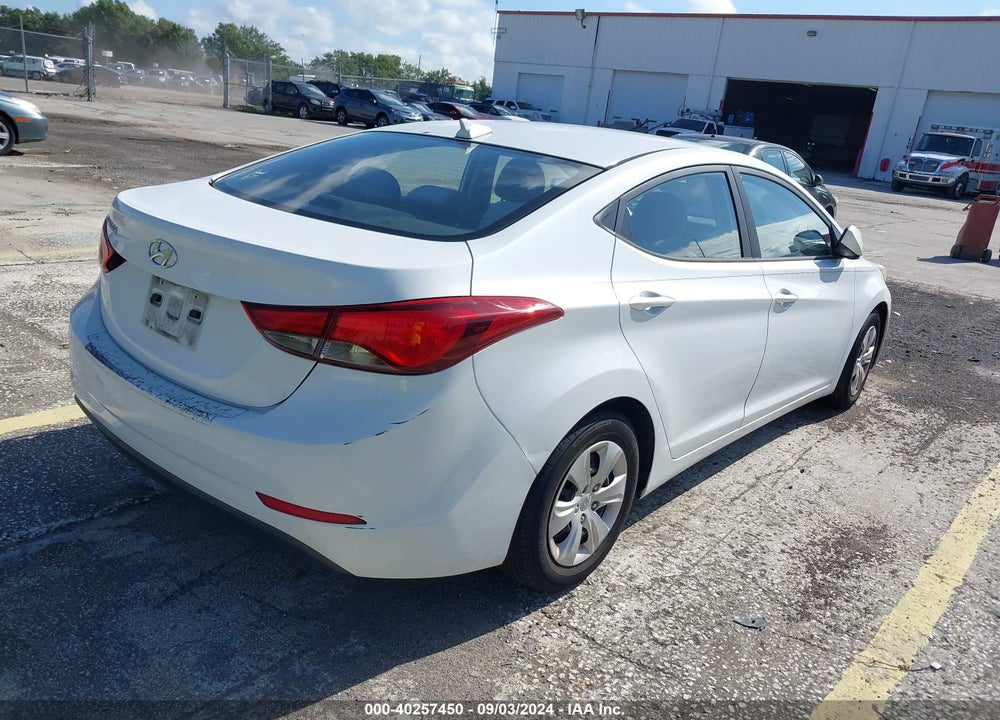 2016 HYUNDAI ELANTRA SE VIN: 5NPDH4AE6GH666546