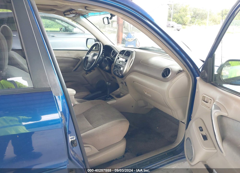 2005 TOYOTA RAV4 VIN: JTEHD20V456037695