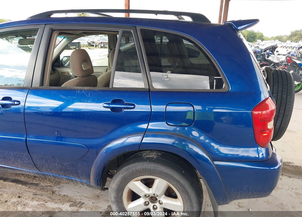 2005 TOYOTA RAV4 VIN: JTEHD20V456037695