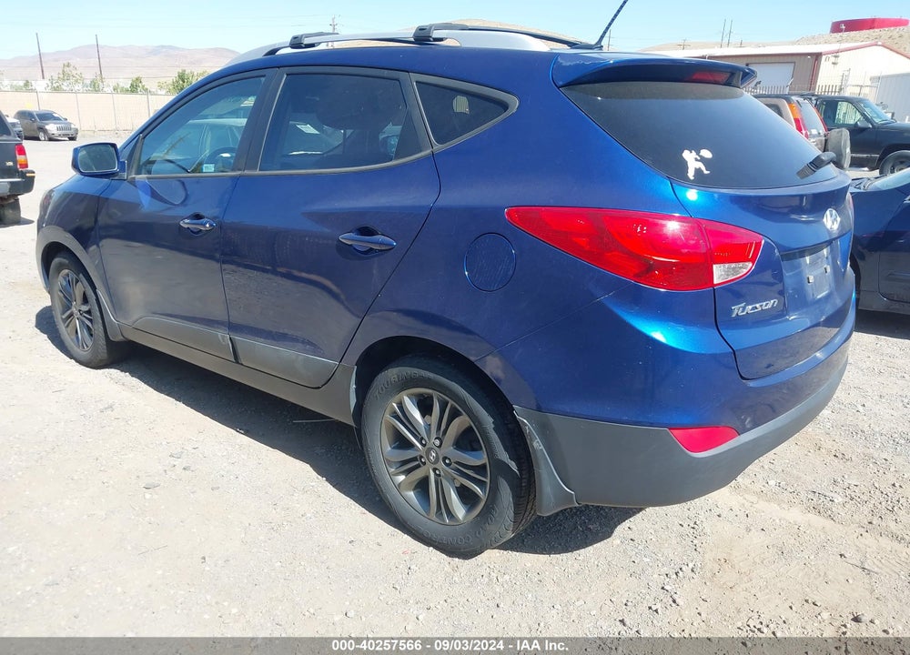 2015 HYUNDAI TUCSON SE VIN: KM8JUCAG3FU958665