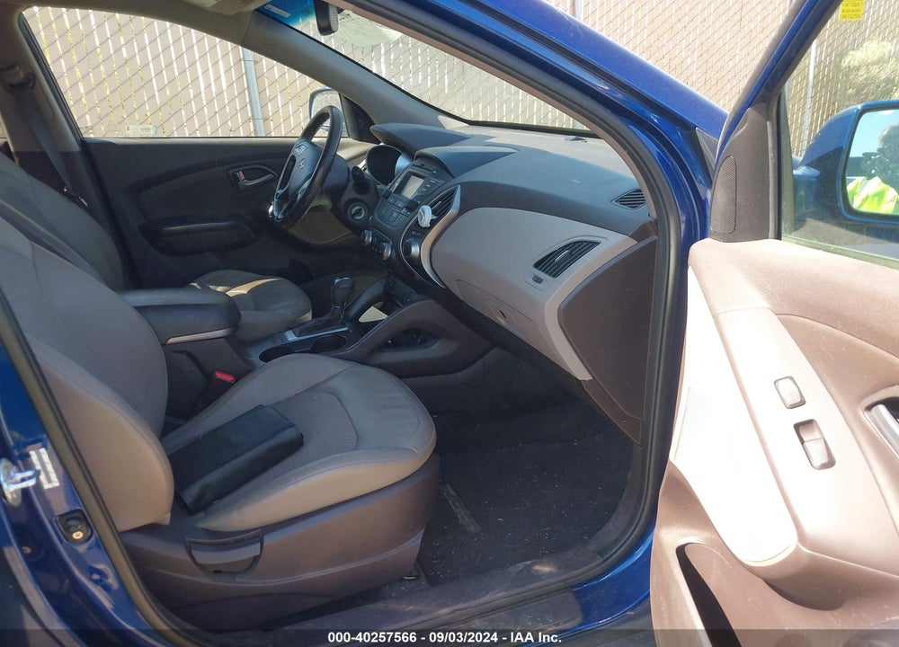 2015 HYUNDAI TUCSON SE VIN: KM8JUCAG3FU958665