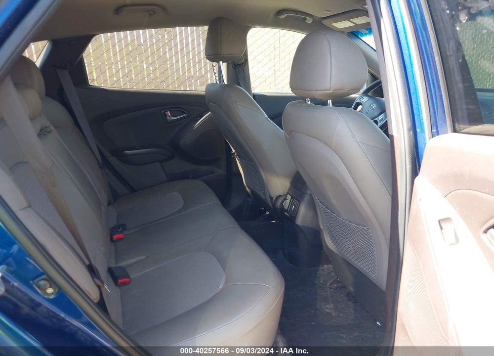 2015 HYUNDAI TUCSON SE VIN: KM8JUCAG3FU958665