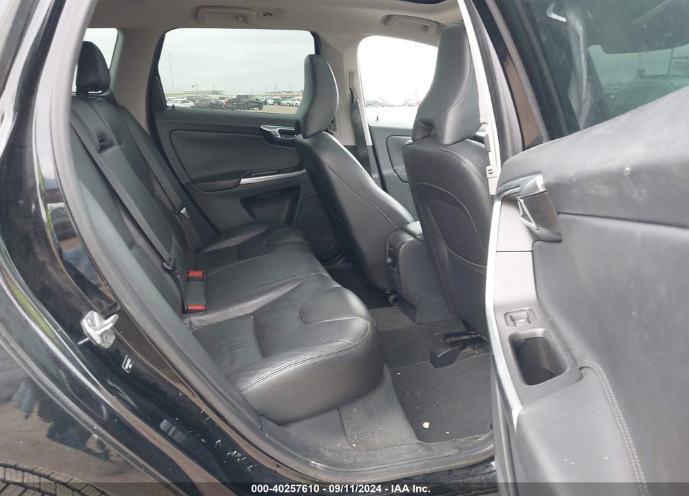 2016 VOLVO XC60 T5 DRIVE-E PREMIER VIN: YV440MDK3G2830343