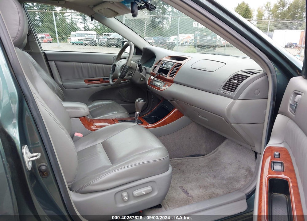2004 TOYOTA CAMRY XLE V6 VIN: 4T1BF32K64U080177