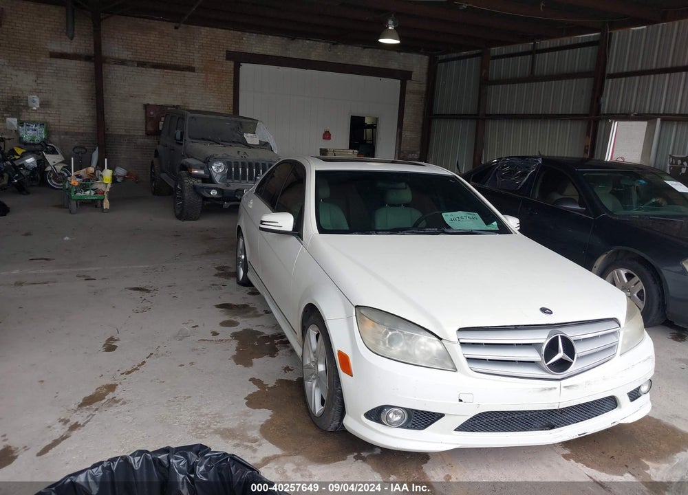 2010 MERCEDES-BENZ C 300 LUXURY/SPORT VIN: WDDGF5EBXAR129113