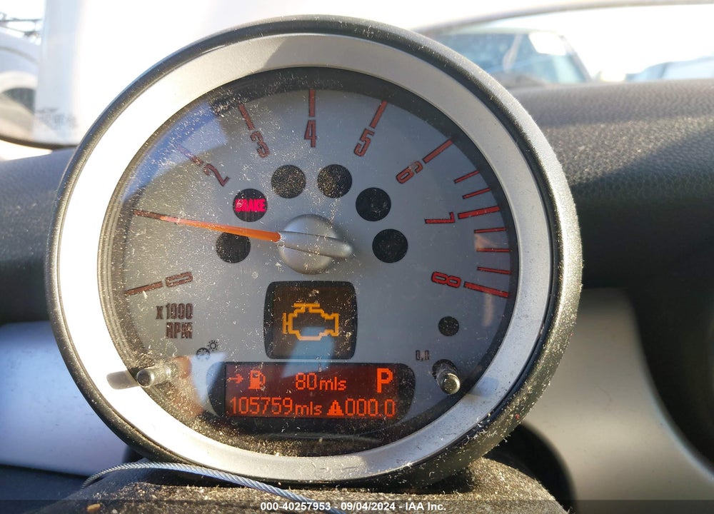 2009 MINI COOPER VIN: WMWMF335X9TW72066