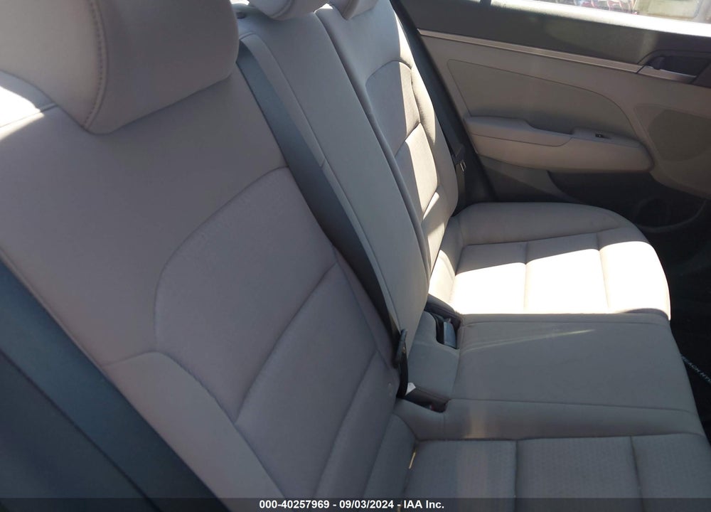2018 HYUNDAI ELANTRA VALUE EDITION VIN: KMHD84LF7JU588857