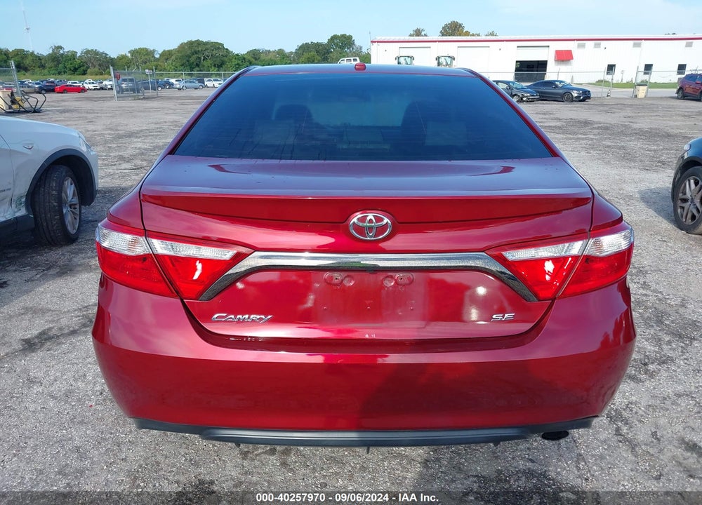 2015 TOYOTA CAMRY SE VIN: 4T1BF1FKXFU945122