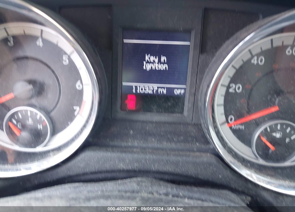 2011 DODGE GRAND CARAVAN CREW VIN: 2D4RN5DG6BR661511