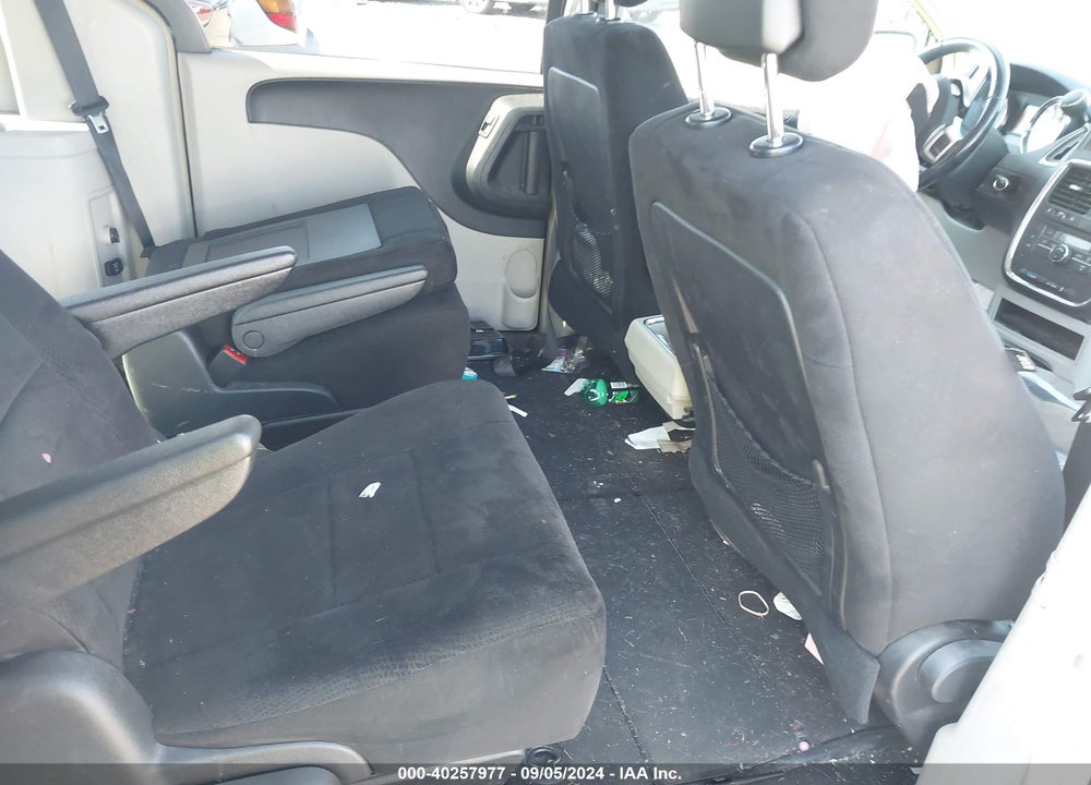 2011 DODGE GRAND CARAVAN CREW VIN: 2D4RN5DG6BR661511