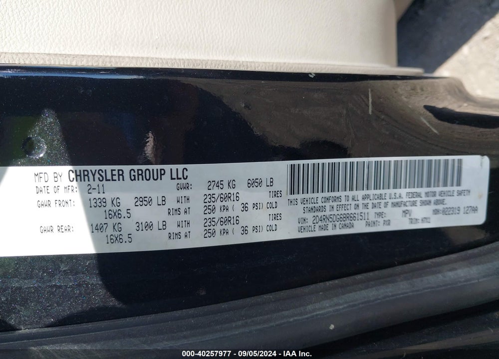 2011 DODGE GRAND CARAVAN CREW VIN: 2D4RN5DG6BR661511