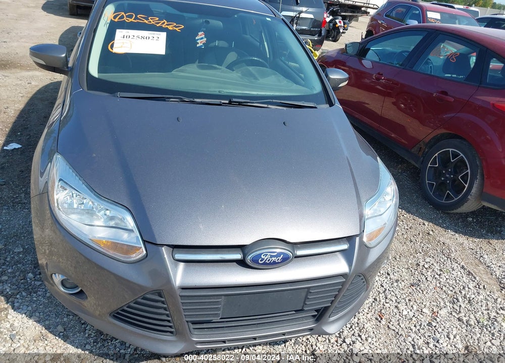 2014 FORD FOCUS SE VIN: 1FADP3K2XEL245946