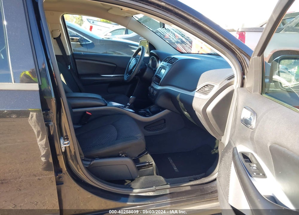 2011 DODGE JOURNEY VIN: 3D4PG1FG5BT517663