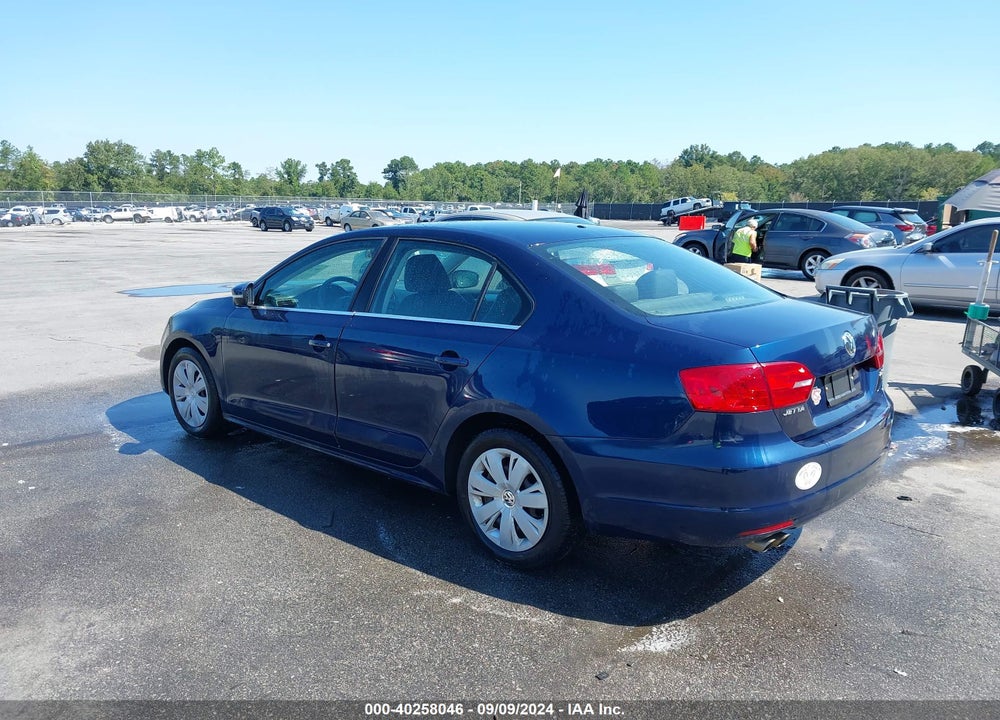 2013 VOLKSWAGEN JETTA 2.5L SE VIN: 3VWDP7AJ0DM434903