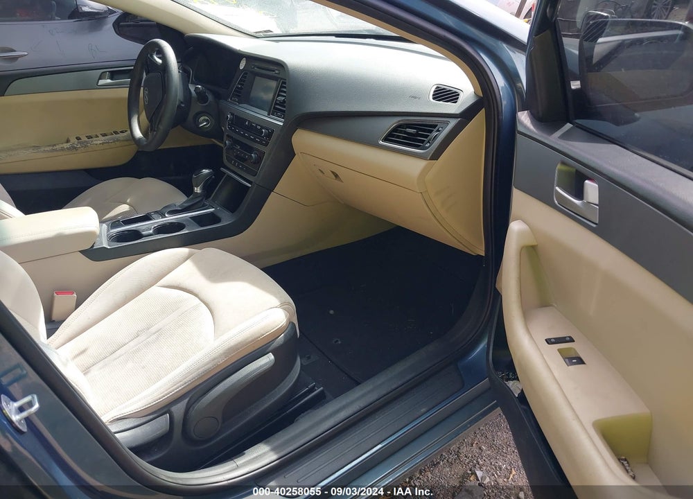 2017 HYUNDAI SONATA SE VIN: 5NPE24AFXHH480153