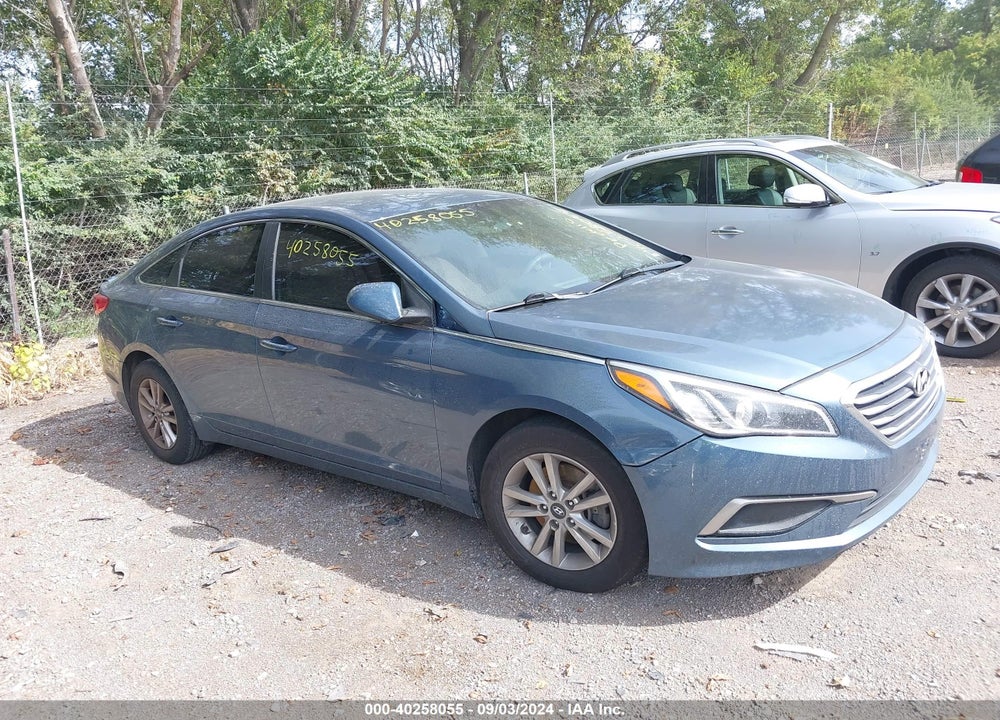2017 HYUNDAI SONATA SE VIN: 5NPE24AFXHH480153