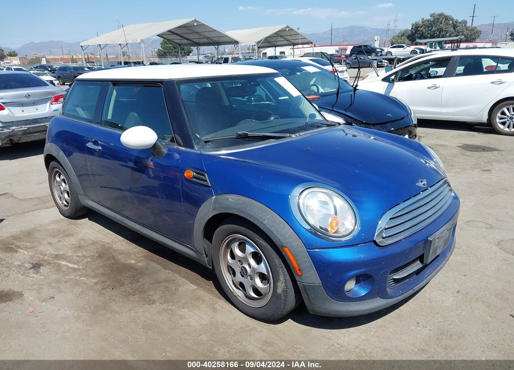 2012 MINI COOPER VIN: WMWSU3C55CT261954