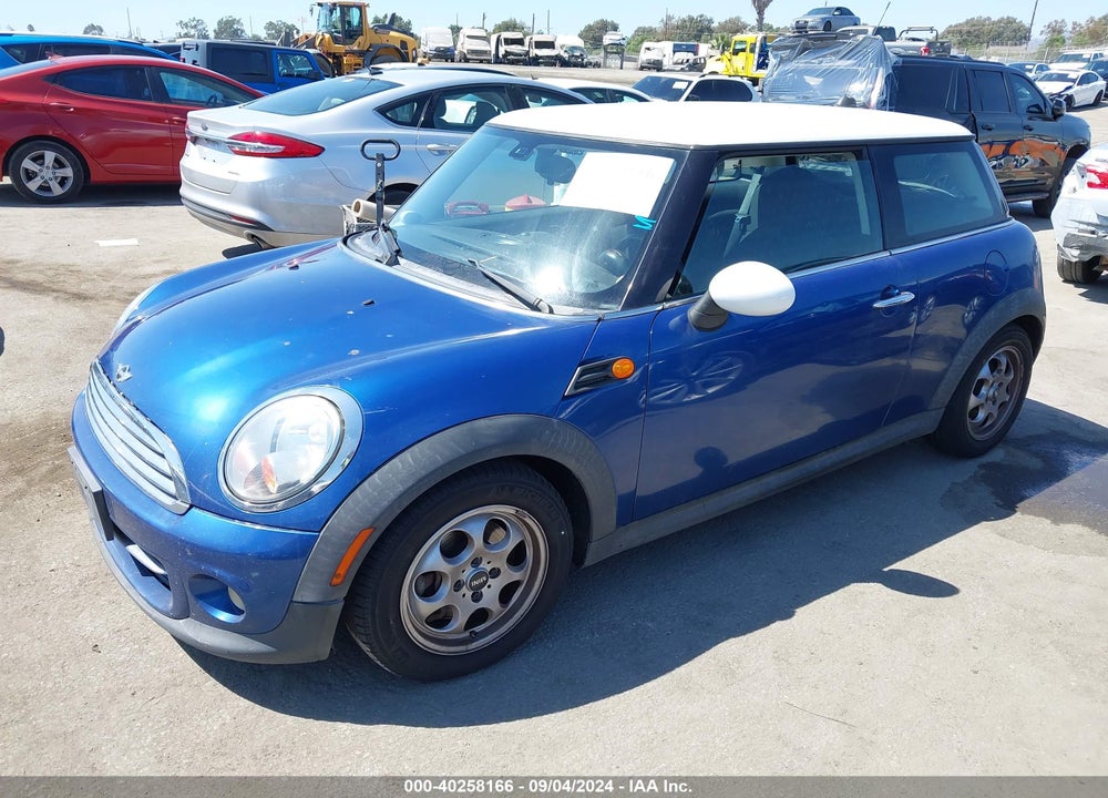 2012 MINI COOPER VIN: WMWSU3C55CT261954