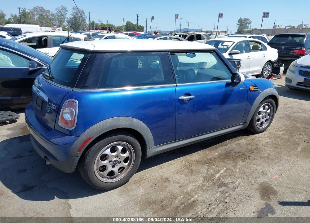 2012 MINI COOPER VIN: WMWSU3C55CT261954