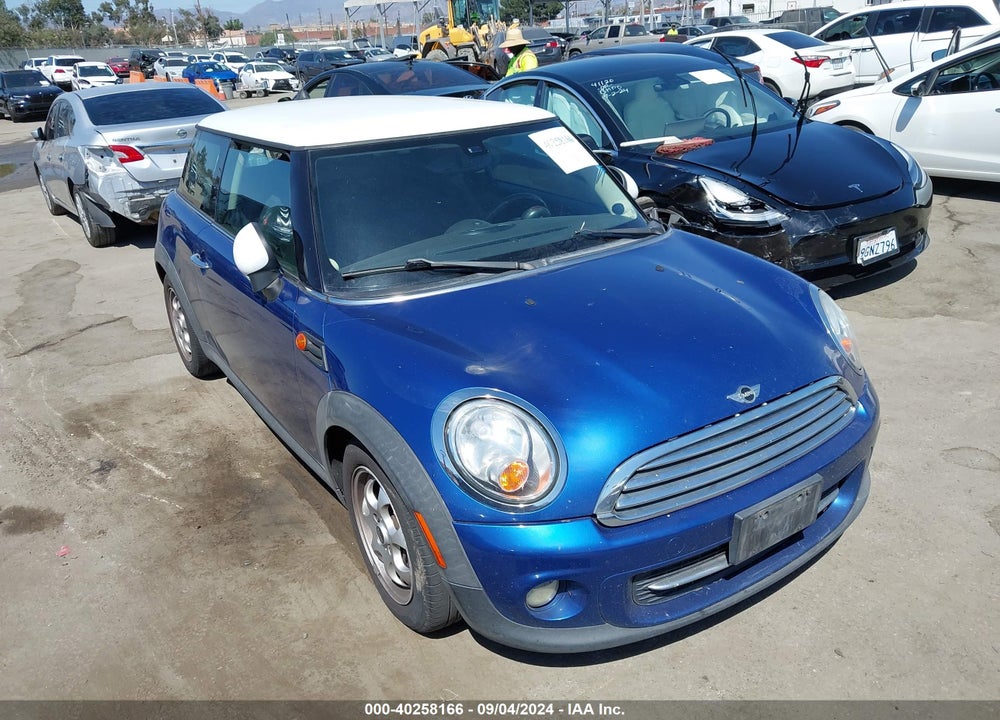 2012 MINI COOPER VIN: WMWSU3C55CT261954