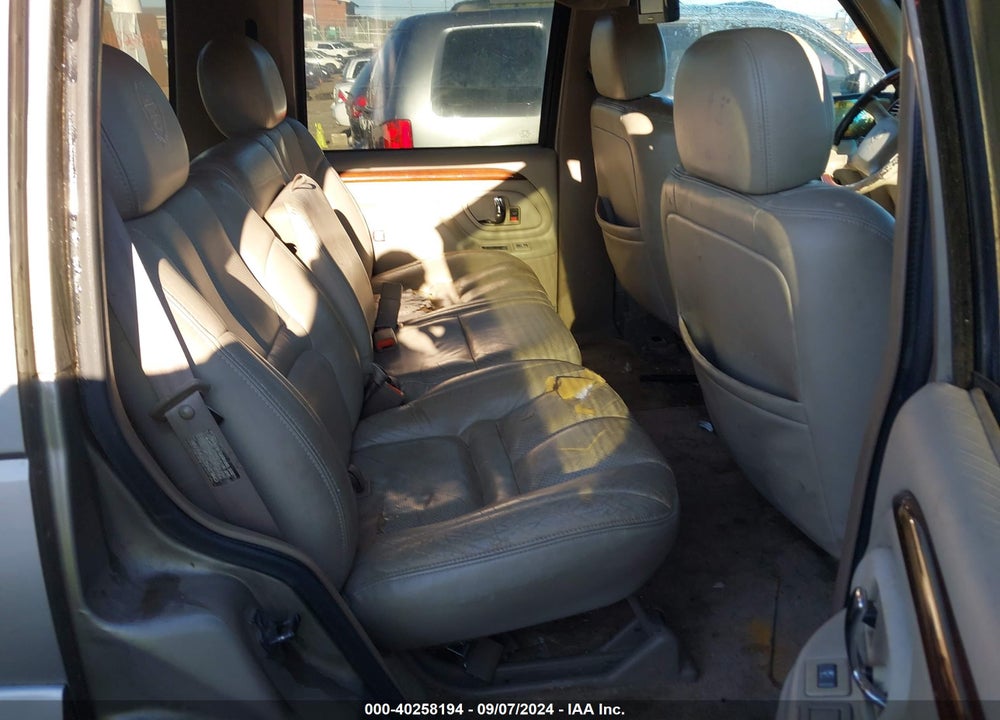 2000 CADILLAC ESCALADE STANDARD VIN: 1GYEK63R7YR212442