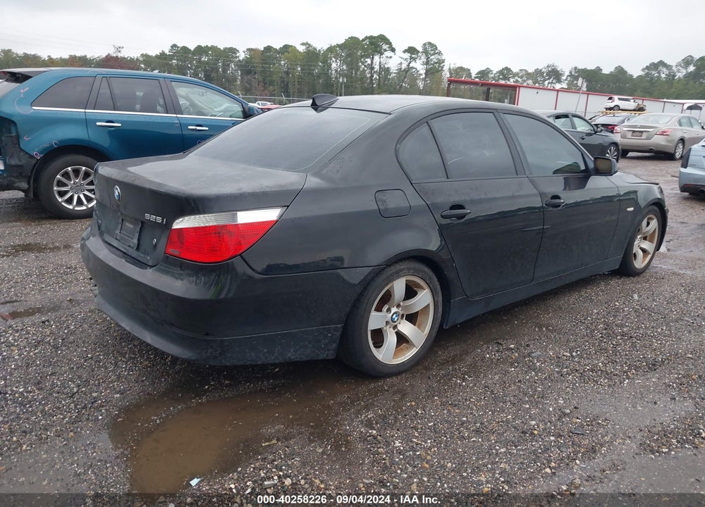 2007 BMW 525I VIN: WBANE53507CY06826
