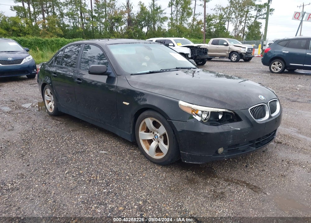 2007 BMW 525I VIN: WBANE53507CY06826