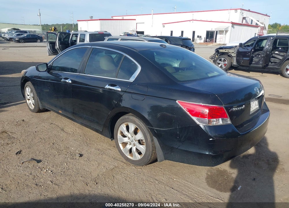 2009 HONDA ACCORD VIN: 1HGCP26829A018705