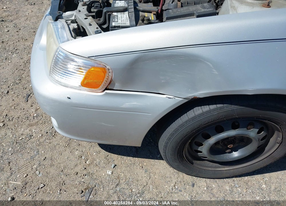 2001 TOYOTA COROLLA LE VIN: 2T1BR12E41C444972