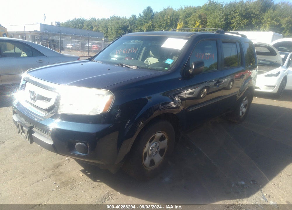 2010 HONDA PILOT LX VIN: 5FNYF4H21AB010862