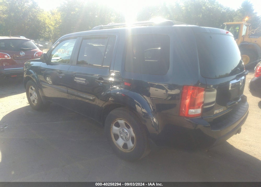 2010 HONDA PILOT LX VIN: 5FNYF4H21AB010862