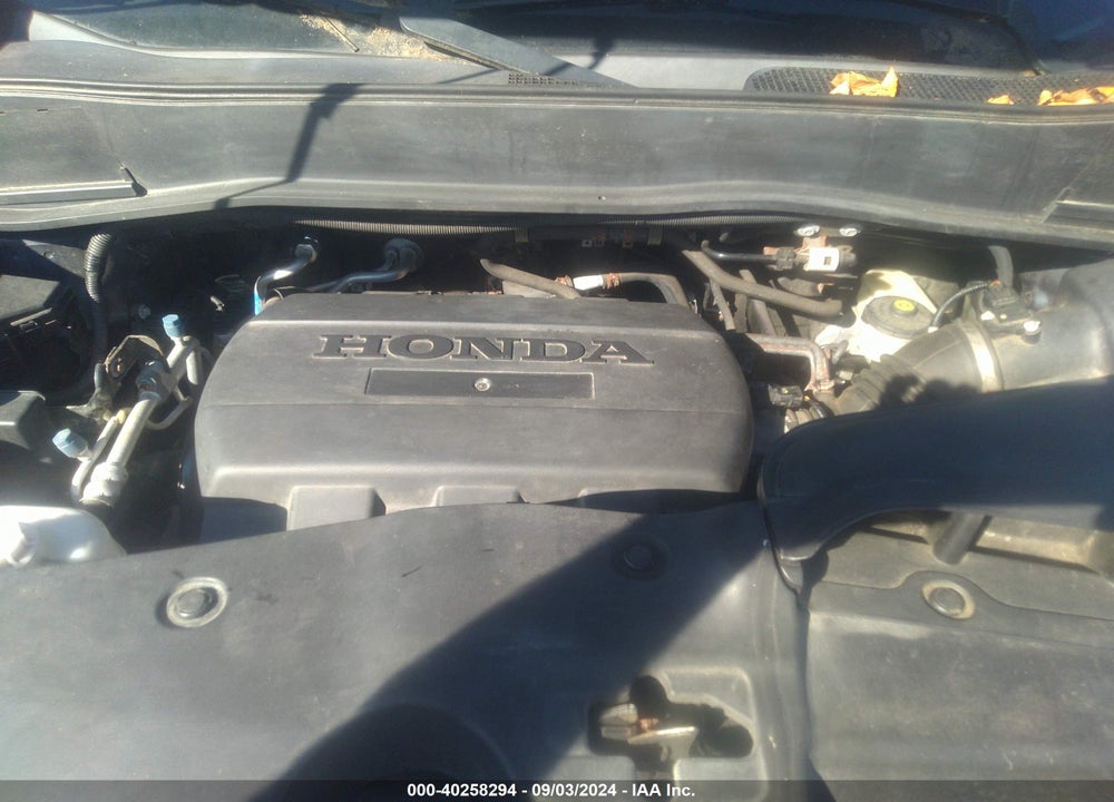 2010 HONDA PILOT LX VIN: 5FNYF4H21AB010862