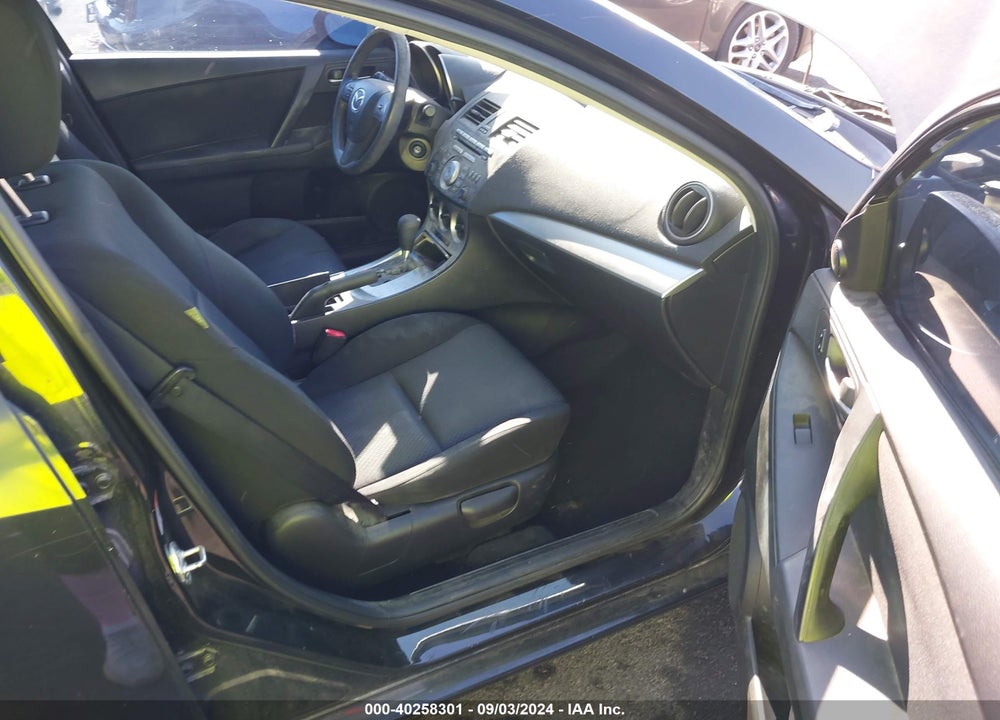 2010 MAZDA MAZDA3 VIN: JM1BL1SF4A1127062