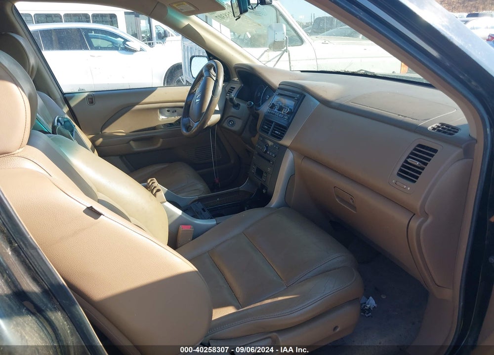 2006 HONDA PILOT EX-L VIN: 2HKYF18686H539056