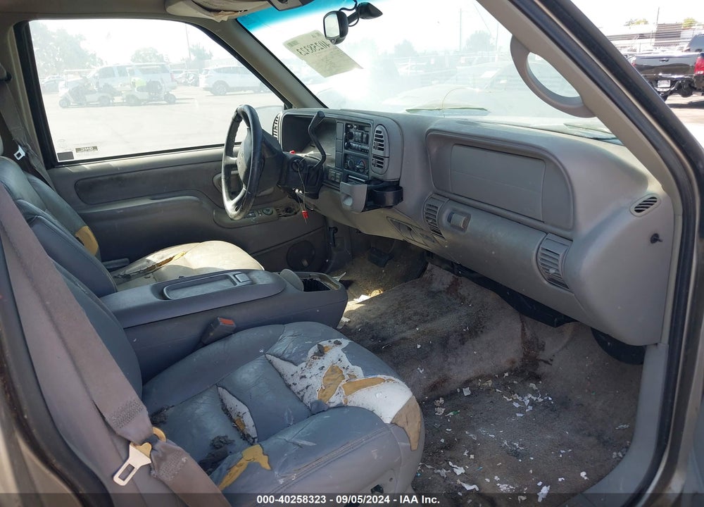 1999 GMC YUKON SLE VIN: 1GKEK13R8XJ716282