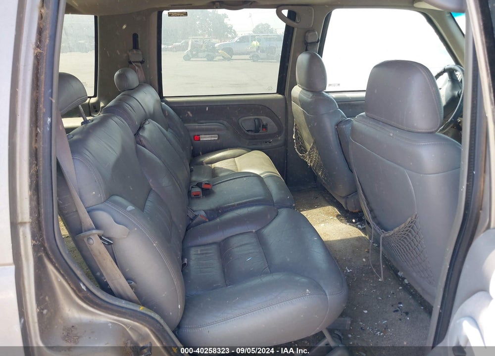 1999 GMC YUKON SLE VIN: 1GKEK13R8XJ716282