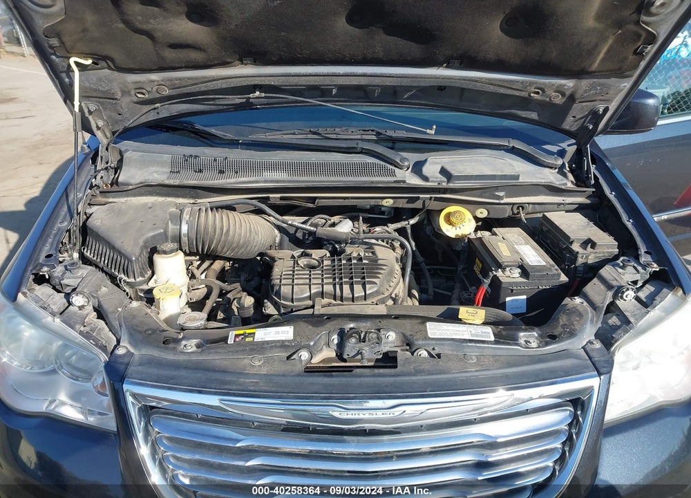 2014 CHRYSLER TOWN & COUNTRY VIN: 2C4RC1BG5ER158782
