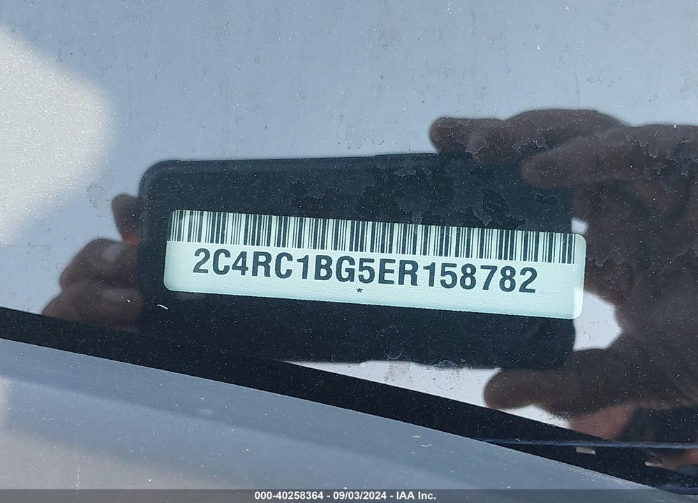 2014 CHRYSLER TOWN & COUNTRY VIN: 2C4RC1BG5ER158782